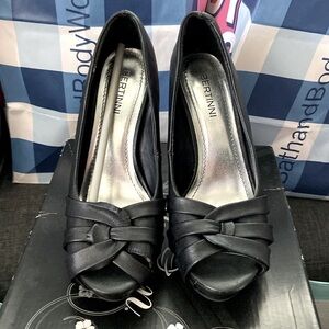 Like new Bertini black high heels
